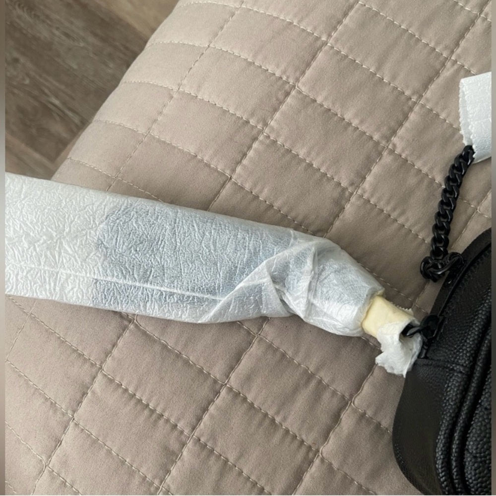 BNIB Saint Laurent mini lou camera purse - Picture 3 of 5